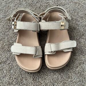 Project Cloud Sandals